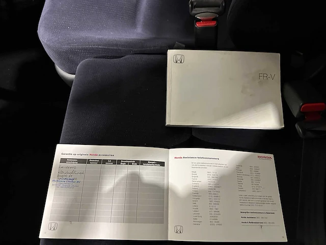 Honda fr-v 1.8i lifestyle automaat 49-xx-lv nieuwe apk - afbeelding 14 van  23