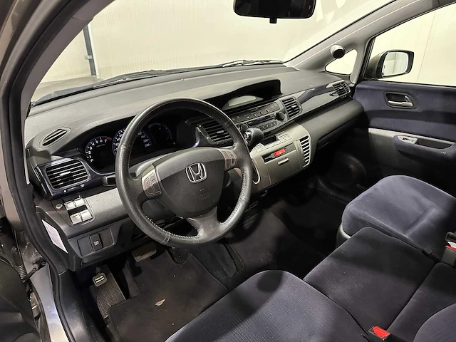 Honda fr-v 1.8i lifestyle automaat 49-xx-lv nieuwe apk - afbeelding 23 van  23