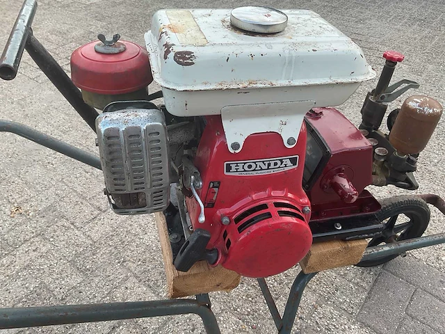 Honda g42 mobiele hogedrukreiniger - afbeelding 8 van  9