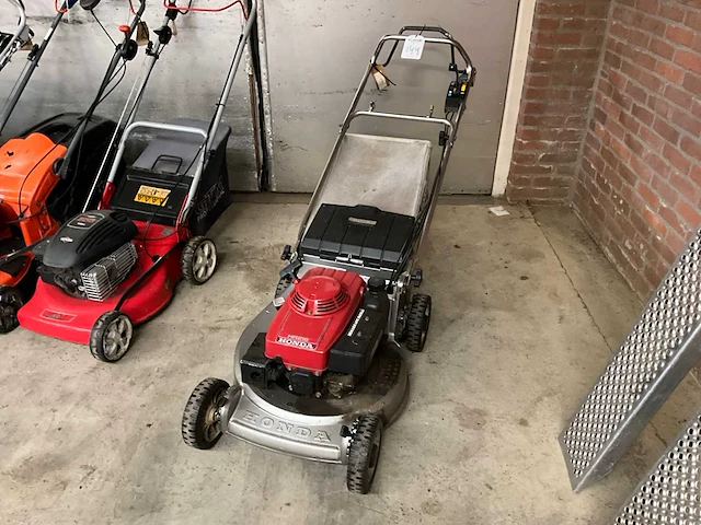 Honda grasmaaier - afbeelding 1 van  11