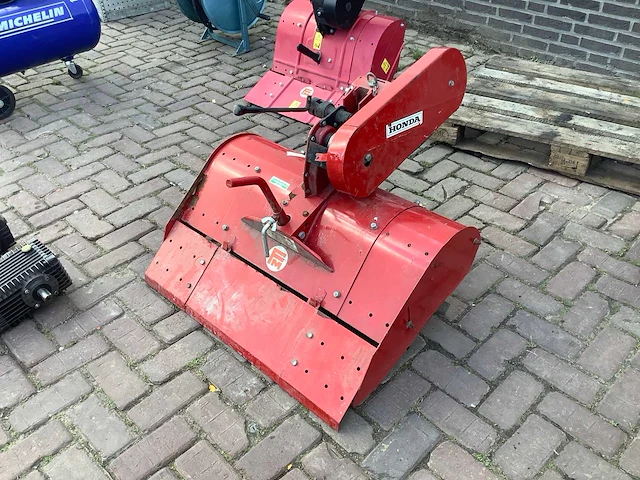Honda grondfrees - afbeelding 1 van  3