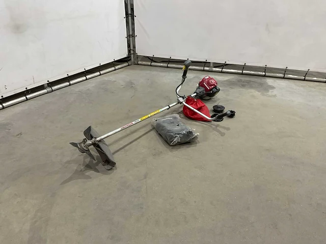 Honda gx35 4 stroke bosmaaier - afbeelding 1 van  8