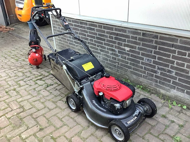Honda hrh 536 grasmaaier - afbeelding 1 van  5