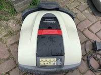 Honda hrm520 robotmaaier - afbeelding 2 van  4