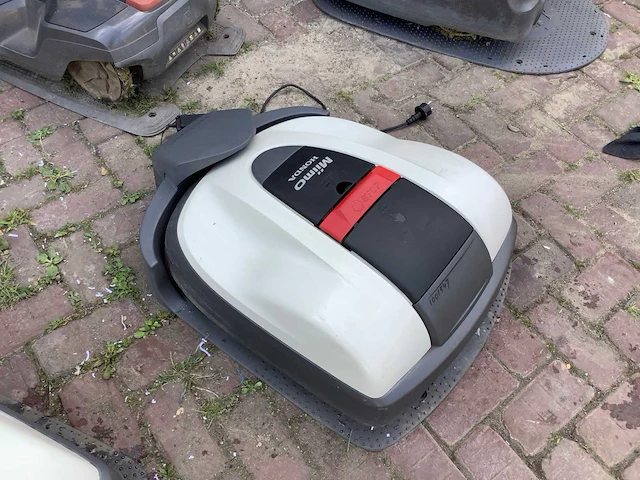 Honda hrm520 robotmaaier - afbeelding 2 van  3