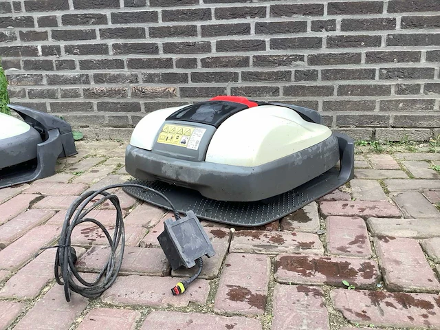 Honda hrm520k1 robotmaaier - afbeelding 1 van  4