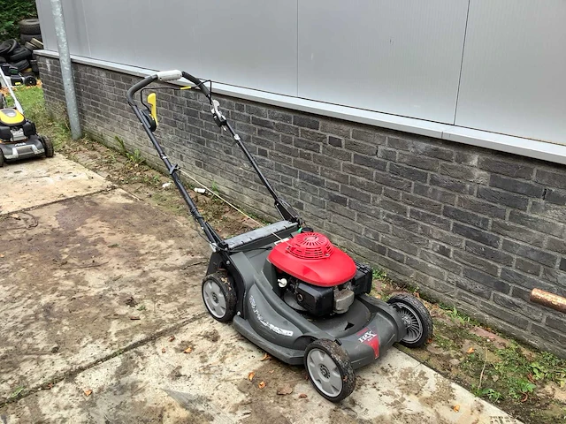 Honda hrx 537 grasmaaier - afbeelding 1 van  2