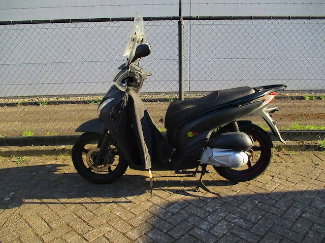 Honda sh 125 i - motorscooter - motorfiets - afbeelding 1 van  11