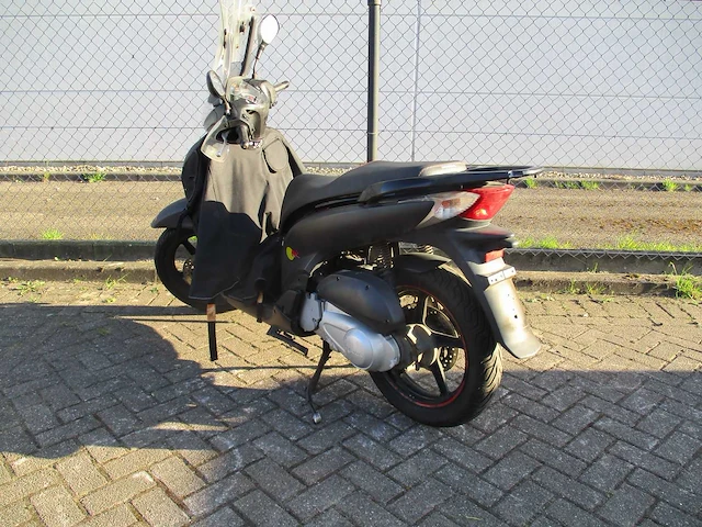 Honda sh 125 i - motorscooter - motorfiets - afbeelding 2 van  11
