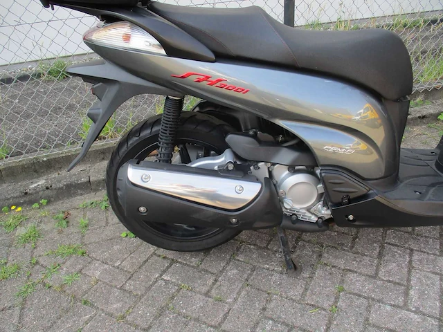 Honda sh 300i - motorscooter - abs combined - motorfiets - afbeelding 15 van  15