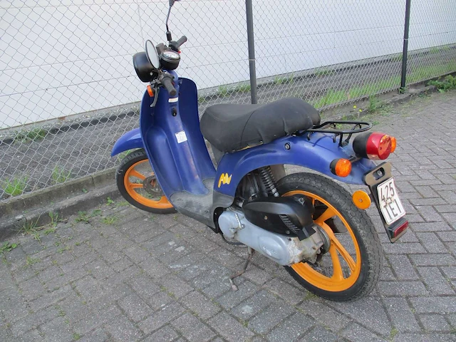 Honda sky oldtimer - bromscooter - 2 takt 50 km/uur - scooter - afbeelding 2 van  11