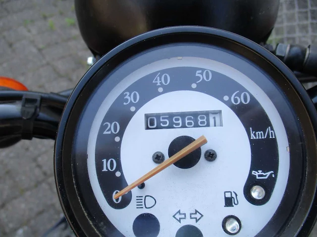 Honda sky oldtimer - bromscooter - 2 takt 50 km/uur - scooter - afbeelding 3 van  11