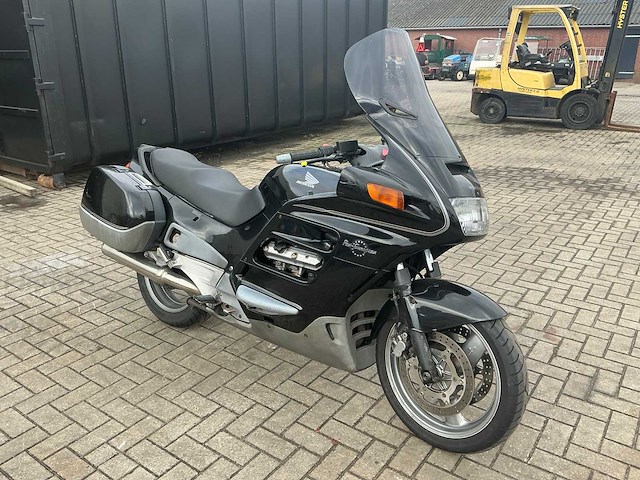 Honda tour motorfiets - afbeelding 6 van  13