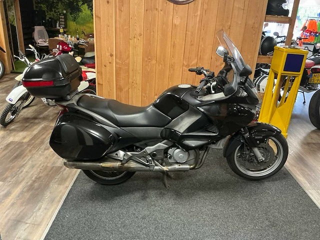 Honda tour nt700va deauville motorfiets - afbeelding 1 van  12
