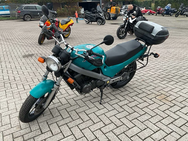 Honda tour rc33 motorfiets - afbeelding 7 van  11