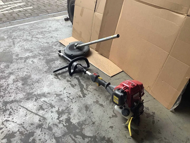 Honda umc425 bosmaaier - afbeelding 1 van  5