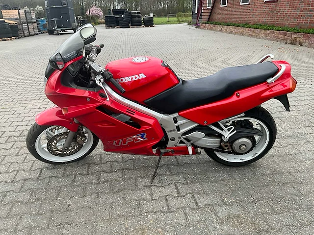 Honda vfr750f motorfiets - afbeelding 12 van  23
