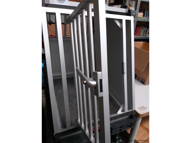 Hondenbench voor in auto - afbeelding 6 van  7