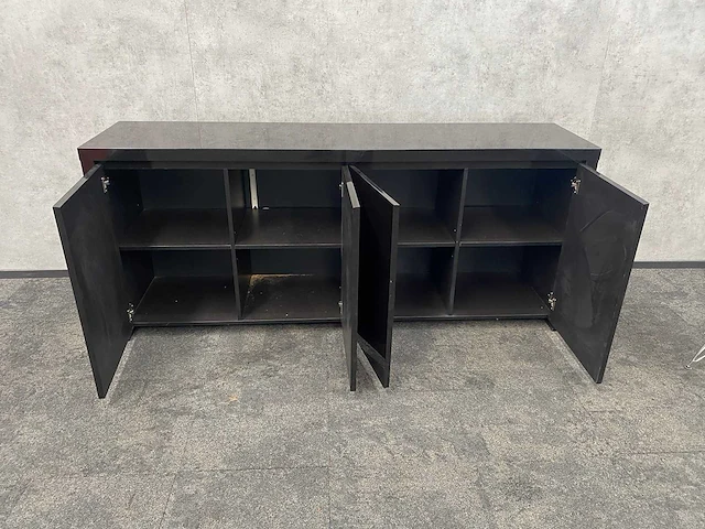 Hoogglans zwart 4-deurs dressoir - afbeelding 2 van  5