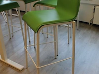 Hoog/laag tafel met zes krukken met kunstlederen bekleding. afmeting blad 180 x 80 cm. - afbeelding 3 van  4