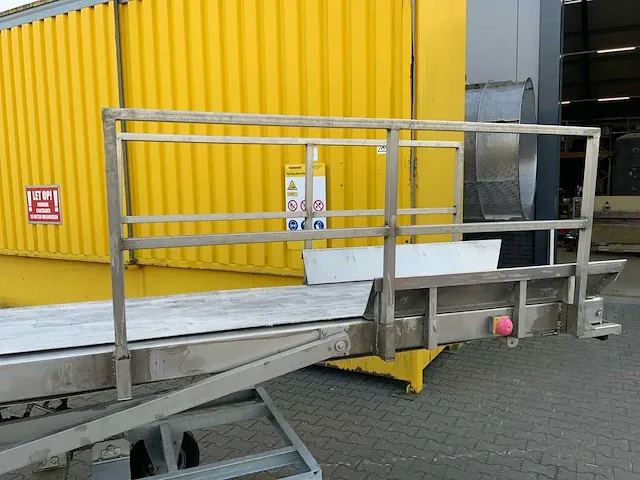 Hoogte instelbaar mobiele transportband - afbeelding 4 van  11