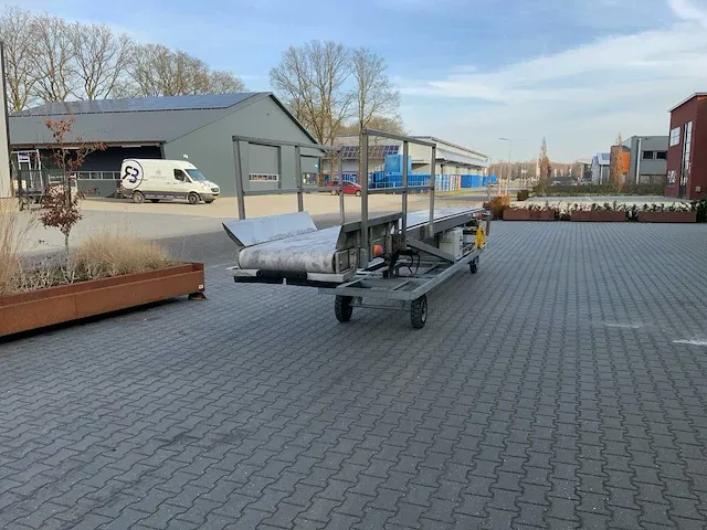 Hoogte instelbaar mobiele transportband - afbeelding 5 van  11