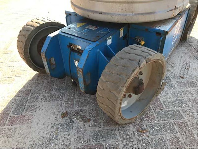 Hoogwerker - afbeelding 8 van  13