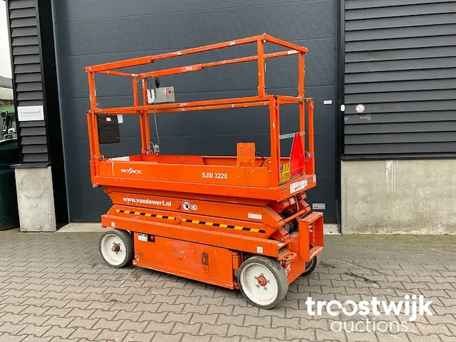 Hoogwerker - afbeelding 10 van  17