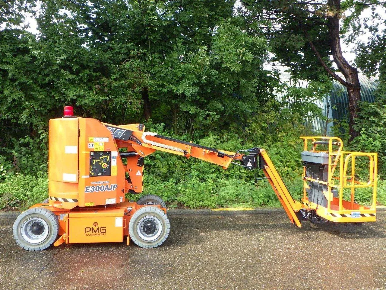 Hoogwerkers en schaarliften