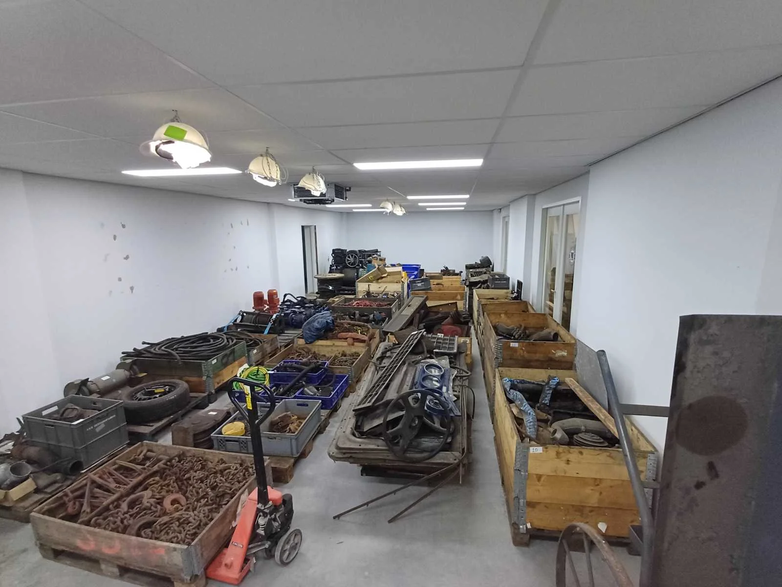 Hoogwerkers, heftrucks en daf-onderdelen