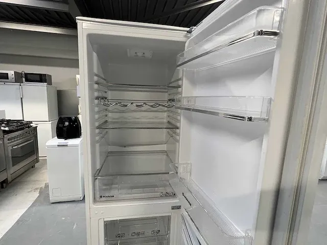Hoover - hoover koelkast + 4 pits gas kookstel inbouw + braun fruitpers machine - afbeelding 16 van  19