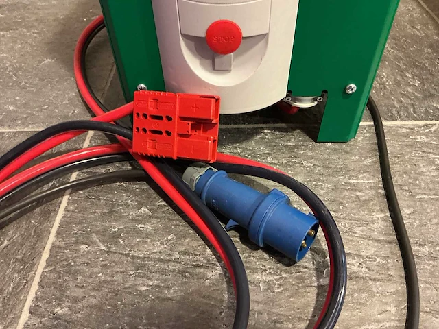 Hoppecke - 24v 60a - acculaders - 2022 - afbeelding 2 van  3