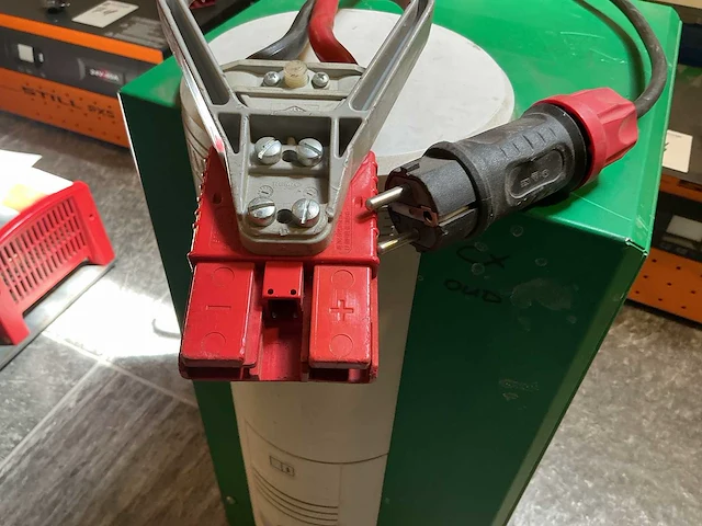 Hoppecke - 24v 60a - acculaders - afbeelding 2 van  3