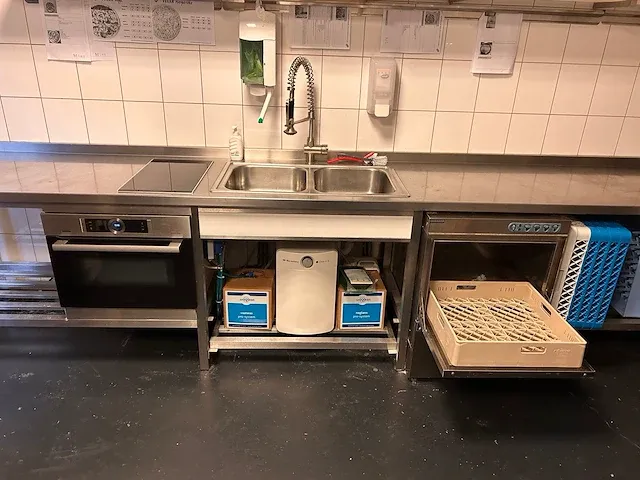 Horeca - rvs - keukenopstelling - afbeelding 5 van  12
