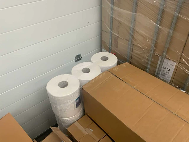 Horeca-accesoires op 3 pallets en 1 kar - afbeelding 11 van  15