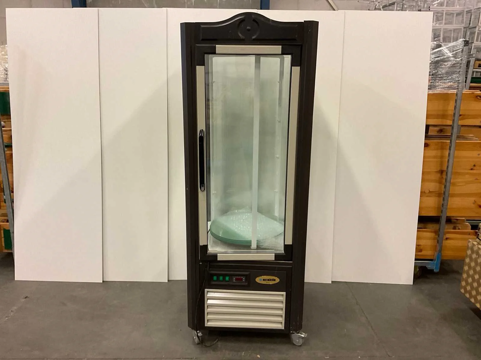 Horeca apparatuur en party- en attractieverhuur materiaal