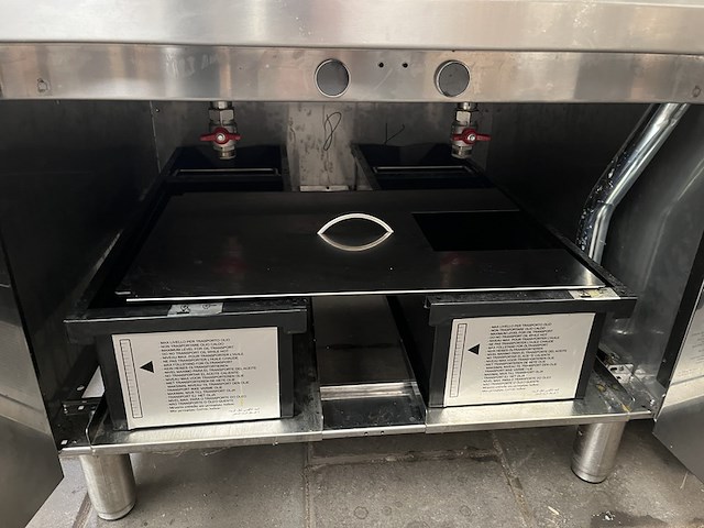 Horeca dubbele friteuse 80x88x85 zanussi - afbeelding 10 van  12