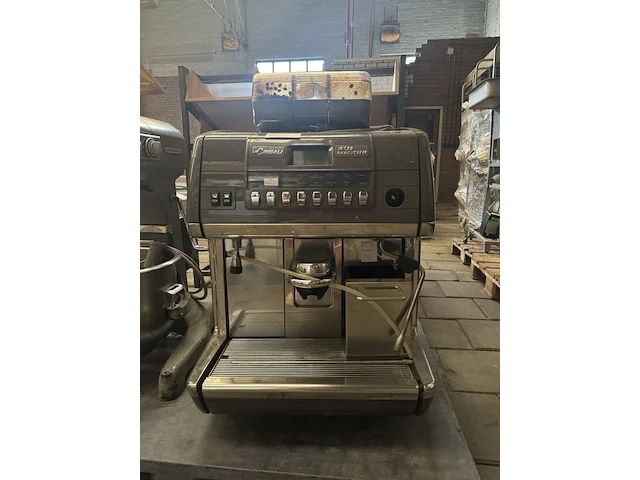 Horeca espressomachine met turbosteam la cimbali, s39 barsystem - afbeelding 1 van  10