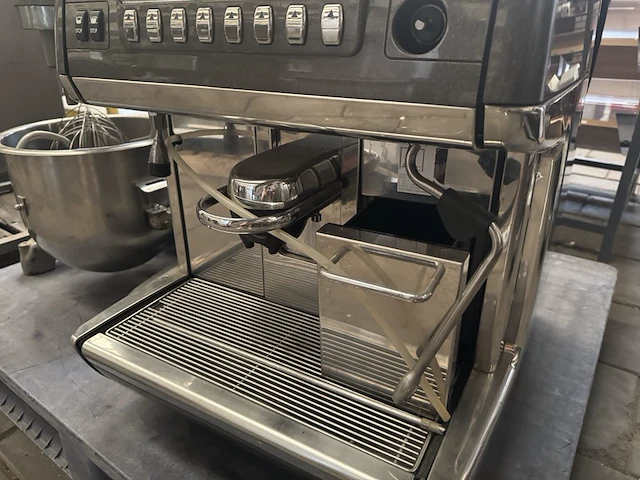 Horeca espressomachine met turbosteam la cimbali, s39 barsystem - afbeelding 7 van  10