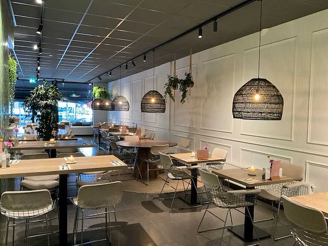 Horeca machines / meubilair o.a. hk living & okido - afbeelding 23 van  31