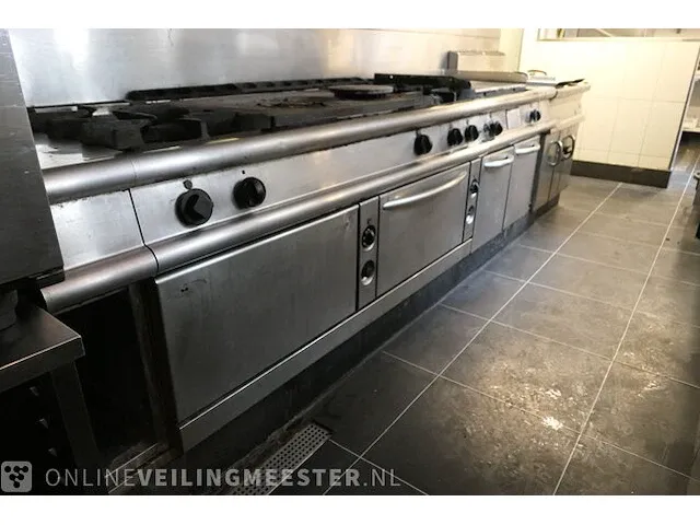 Horeca opstelling, gasgestookt - afbeelding 20 van  26