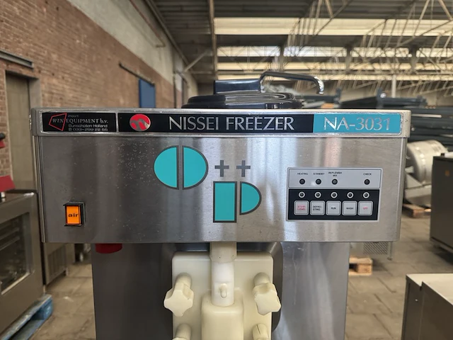 Horeca rvs softijsmachine nissei, na-3031 - afbeelding 4 van  6