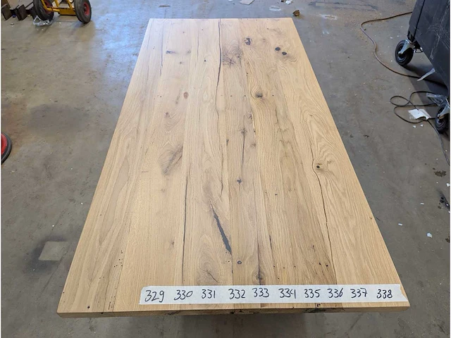 Horeca tafel oud eiken epoxy - afbeelding 5 van  6