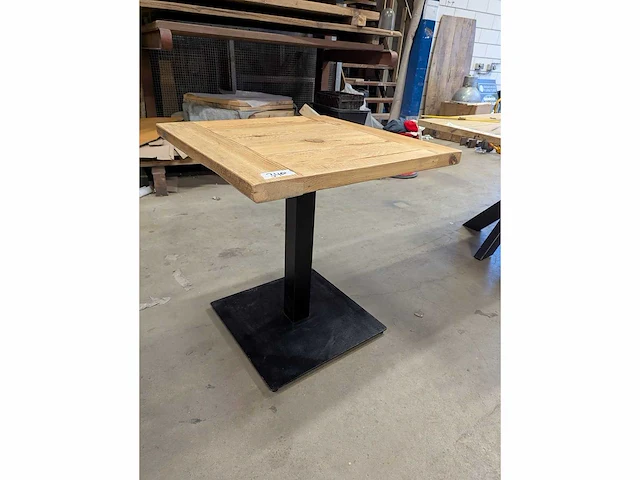 Horeca tafel pine (70 x 70) - afbeelding 1 van  3