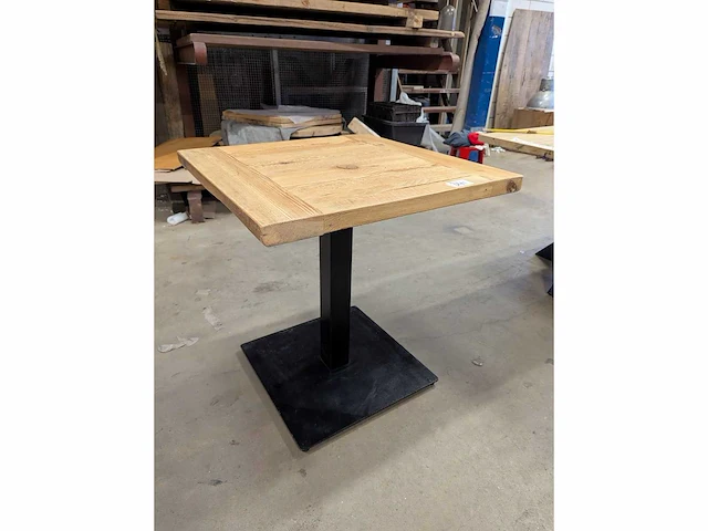 Horeca tafel pine (70 x 70) - afbeelding 1 van  4