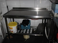 Horeca vaatwasser zanussi nht in hoekopstelling met aan- en afvoertafel met spoelbak. afmeting 195 x 198 cm... - afbeelding 3 van  4