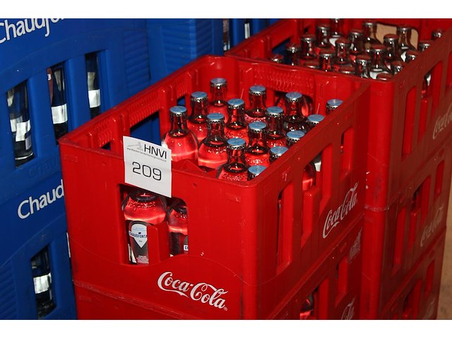 Horecaflesjes frisdrank in 47 volle en 11 aangebroken kratten waaronder cola, cola zero, ice tea, bitter le... - afbeelding 3 van  3