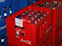 Horecaflesjes frisdrank in 47 volle en 11 aangebroken kratten waaronder cola, cola zero, ice tea, bitter le... - afbeelding 3 van  3