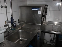 Horecawasmachine rhima wd7 met aan- en afvoertafel met spoelbak, mengkraan en diverse manden. afmetingen to... - afbeelding 1 van  5