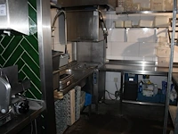 Horecawasmachine rhima wd7 met aan- en afvoertafel met spoelbak, mengkraan en diverse manden. afmetingen to... - afbeelding 2 van  5